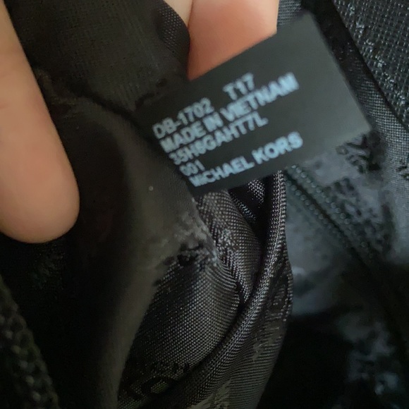 Michael Kors chain large tote NWOT - Picture 13 of 16